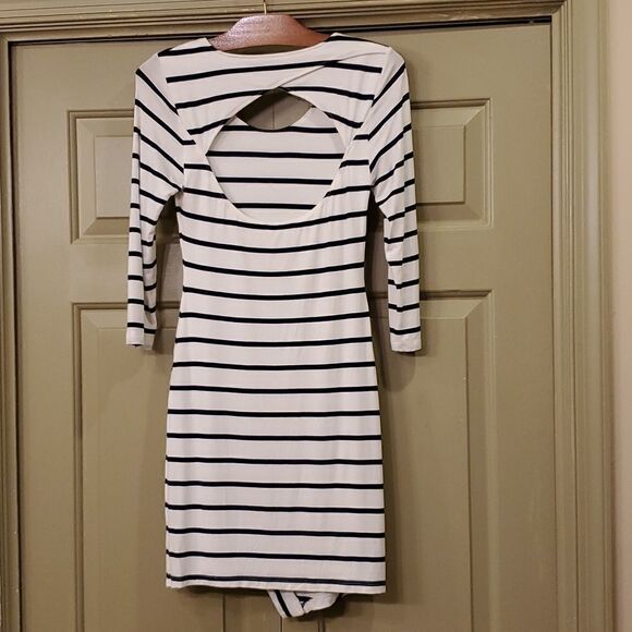 Lovers + Friends sweet surrender bodycon white and navy blue dress - Picture 2 of 15